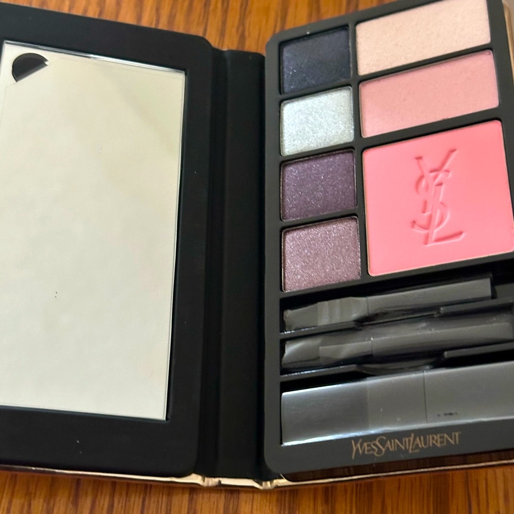 SOLD - YSL High on Stars palette
